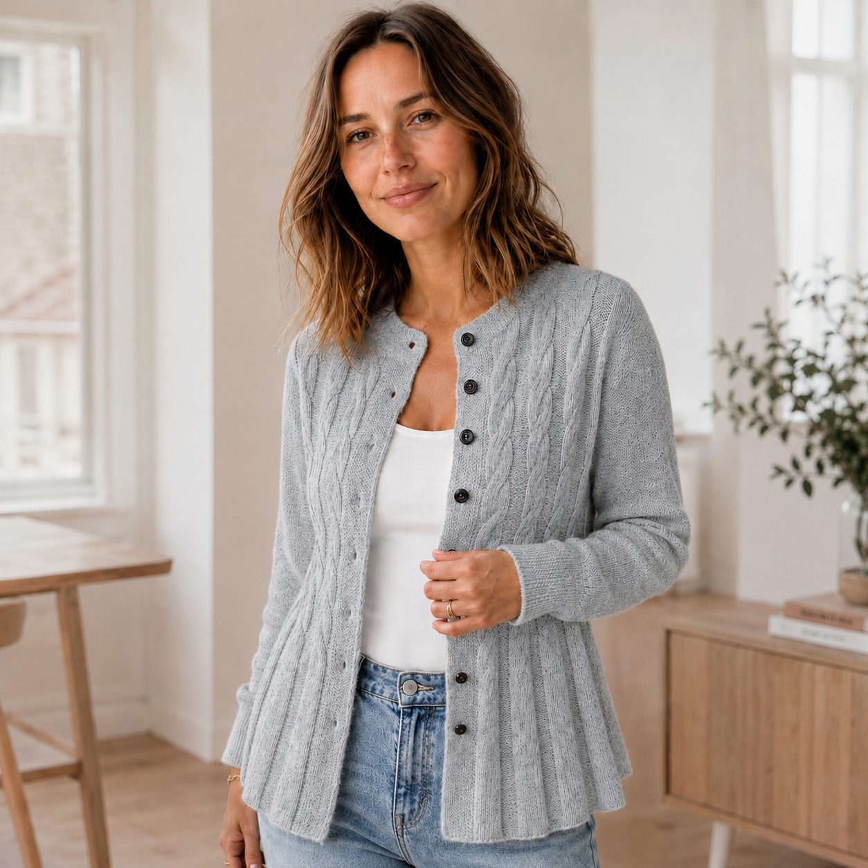 Vest Mila – Cardigan met peplumzoom