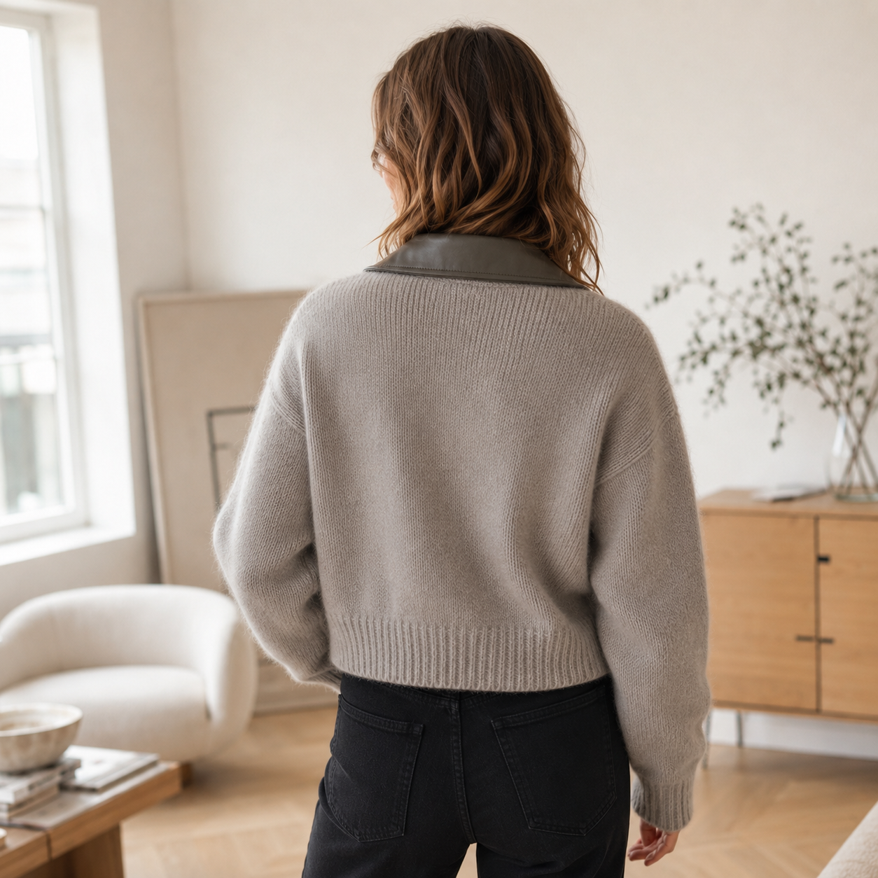 Gebreide bomber Vera – Cropped met rits & contrastkraag