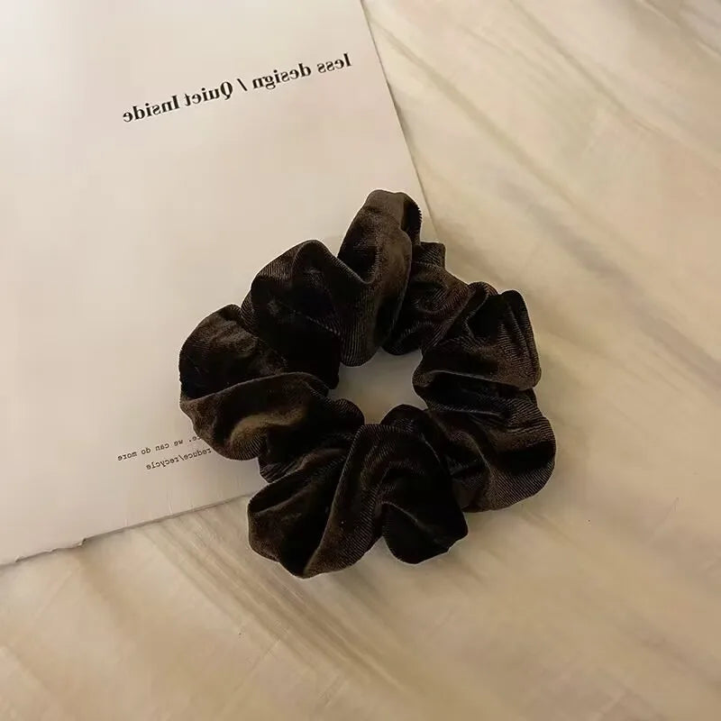 Fluwelen scrunchies Mette – Set van 4, zacht & elegant